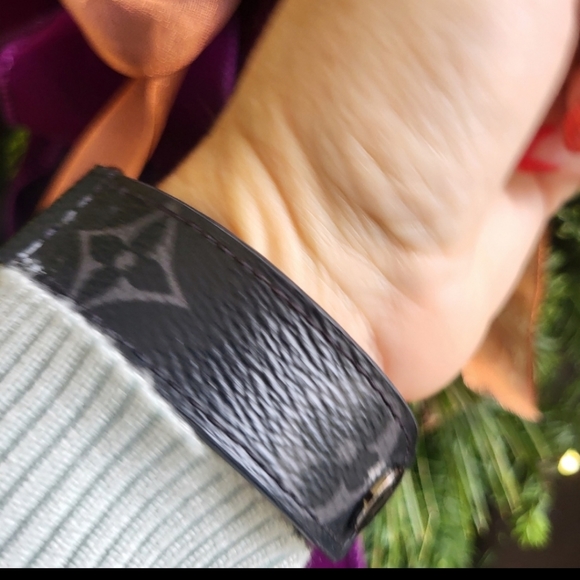 LOUIS VUITTON UNISEX BRACELET - Picture 4 of 6